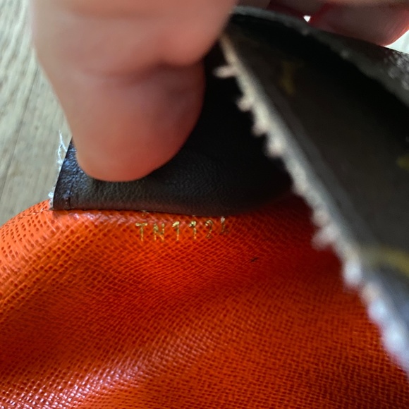 Louis Vuitton Josephine Wallet NM Monogram - Picture 11 of 14